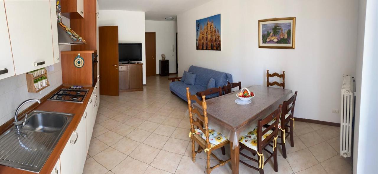 Condominio Tigli Cavalcaselle Luaran gambar