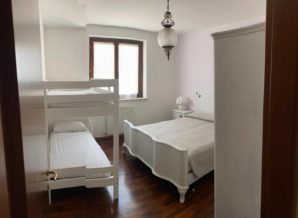 Condominio Tigli Cavalcaselle Luaran gambar
