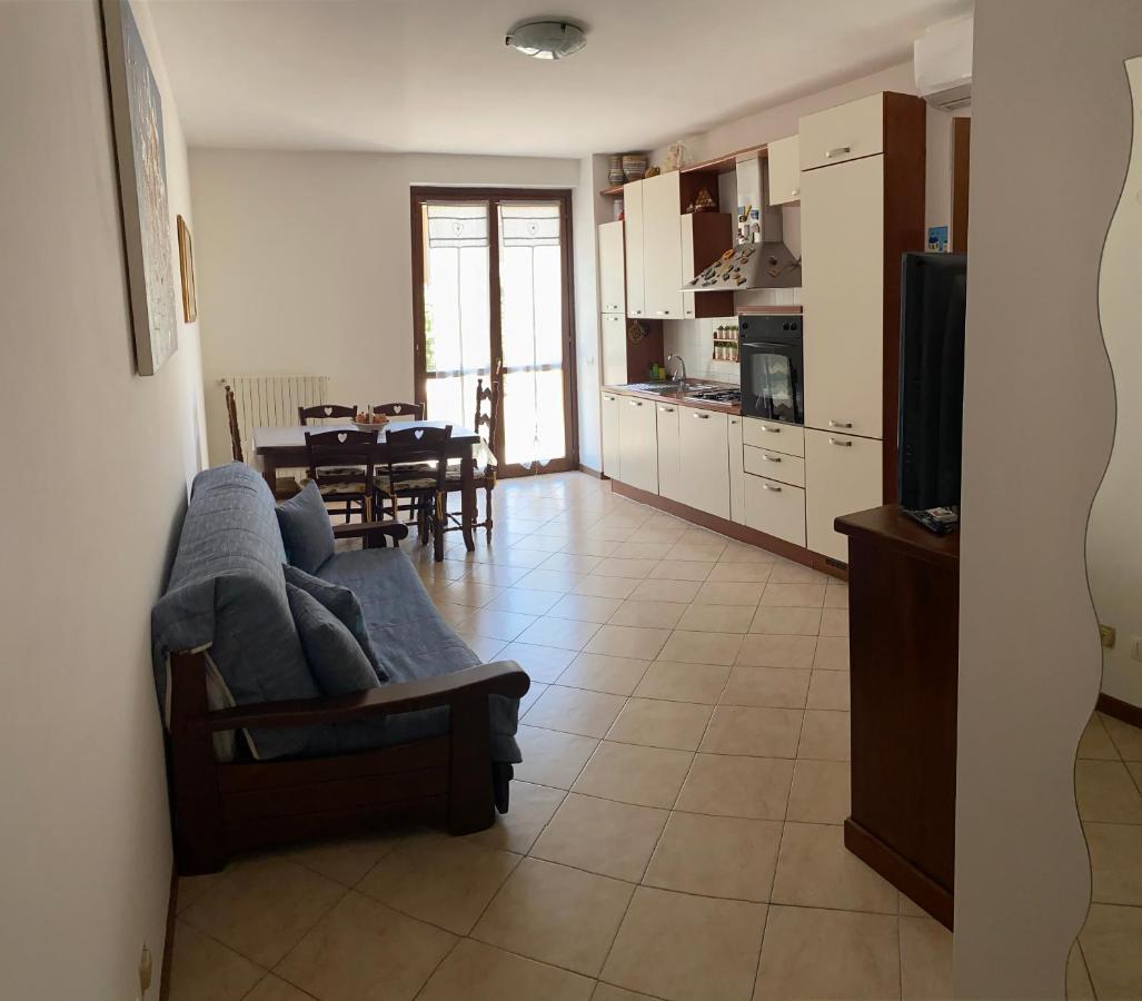 Condominio Tigli Cavalcaselle Luaran gambar